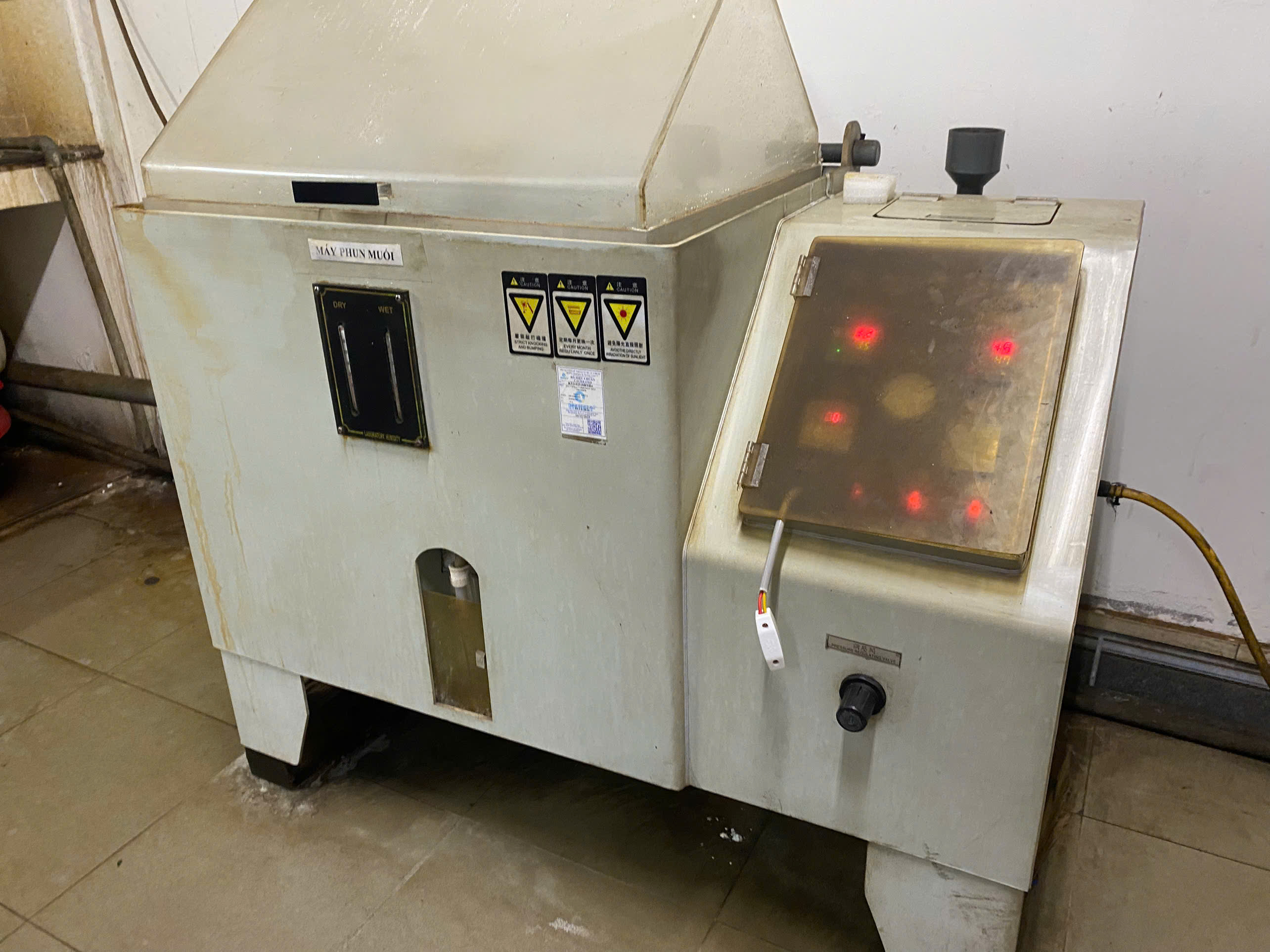Salt Spray Testing Machine 1.jpg